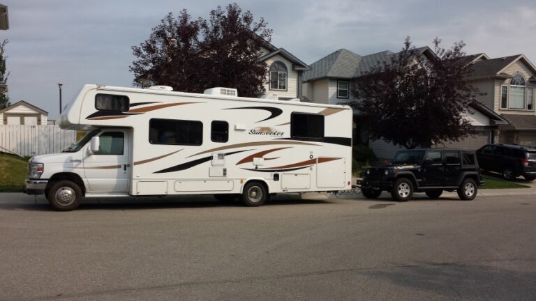 Read more about the article Rv Rental Kelowna: A Dog-Friendly Destination